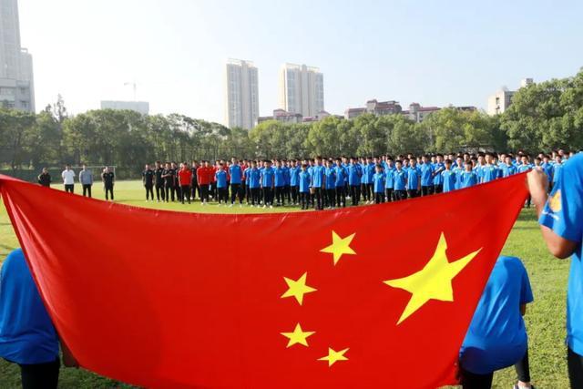 三智融合、智驾领先两代—腾势N7荣膺央视第四届中国汽车风云盛典“最佳智联车”